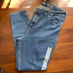High rise skinny jean, size 16